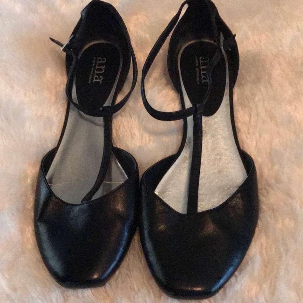 Women’s ankle strap flats.